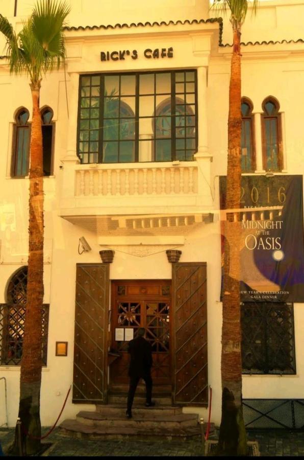 Apartamento Luxury Downtown Of 80m2 In Front Of Hassan 2 Mosque And Sea From Family , Pour Famille , Interdit Couples Araabic Non Marie, Forbidden Unmarried Araabic Couples Basement Car Park Casablanca